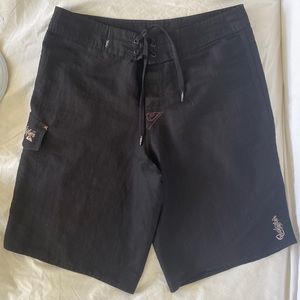 Quiksilver black men’s board shorts